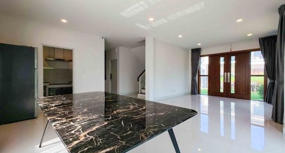 Casa en venta de 4 habitaciones en Thawi Watthana, Bangkok