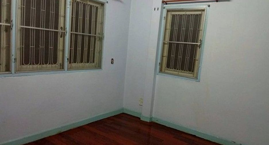 Аренда 3 спальни дом в Лат Пхрао, Бангкок