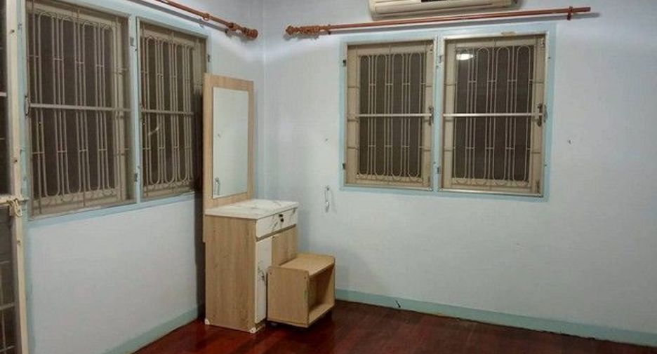 Аренда 3 спальни дом в Лат Пхрао, Бангкок