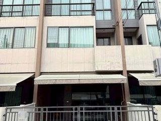 For rent 3 bedrooms house in Khan Na Yao, Bangkok