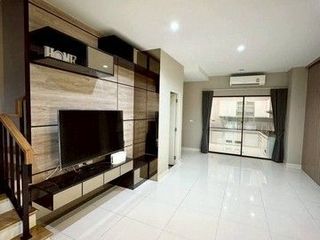 For rent 3 bedrooms house in Khan Na Yao, Bangkok