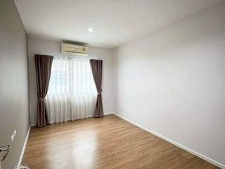 For rent 3 bedrooms house in Khan Na Yao, Bangkok