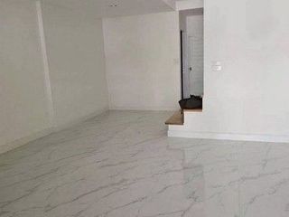 For rent 4 bedrooms townhouse in Bang Khen, Bangkok