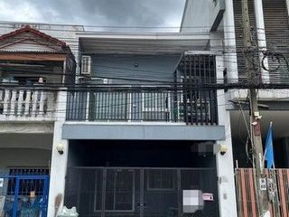 Reihenhaus zur Miete mit 3 Zimmer in Lak Si, Bangkok