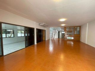 出租 6 卧室 独立屋 在 Din Daeng, 曼谷