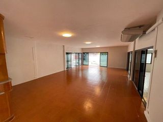 出租 6 卧室 独立屋 在 Din Daeng, 曼谷