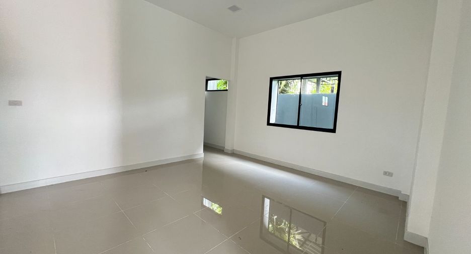 For sale 3 bedrooms warehouse in Lam Luk Ka, Pathum Thani