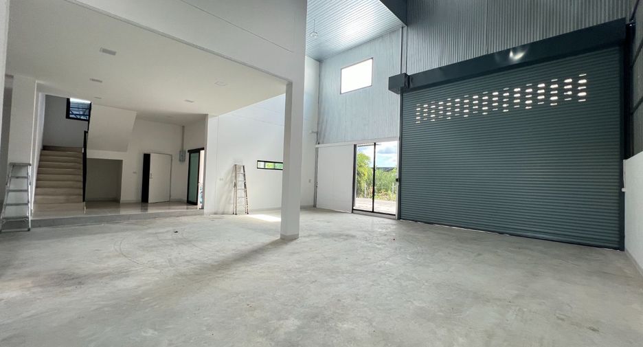 For sale 3 bedrooms warehouse in Lam Luk Ka, Pathum Thani