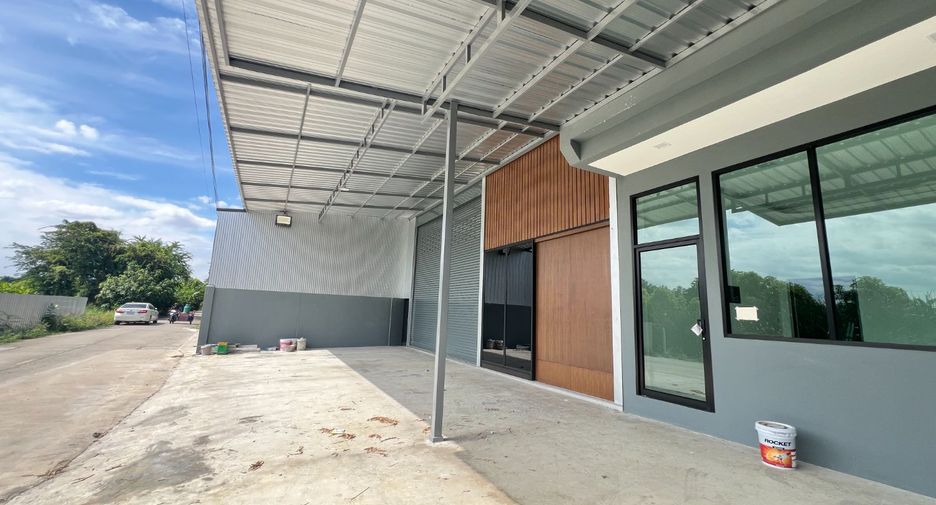 For sale 3 bedrooms warehouse in Lam Luk Ka, Pathum Thani