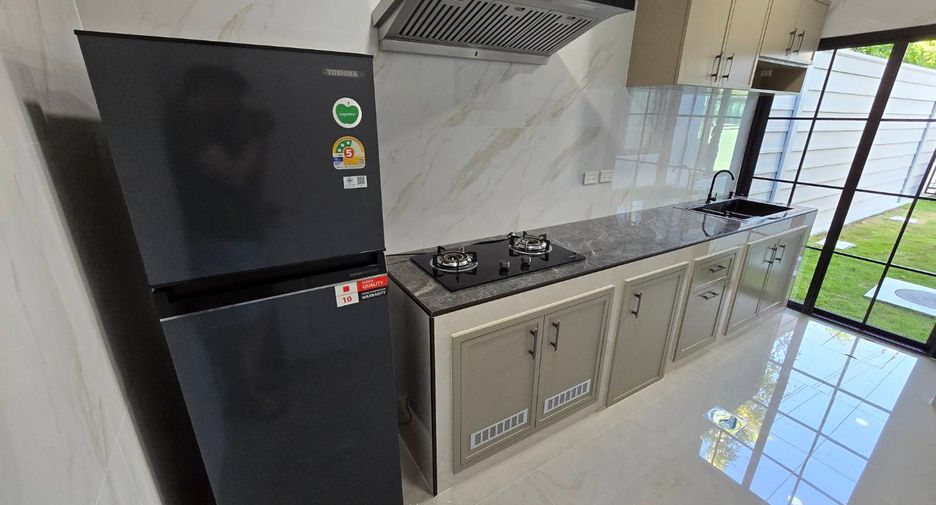 For rent 3 ベッドルーム house in Bang Phli, Samut Prakan