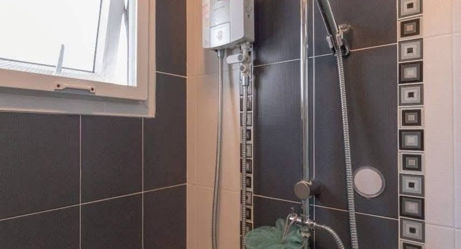 For sale 4 bedrooms house in Hang Dong, Chiang Mai