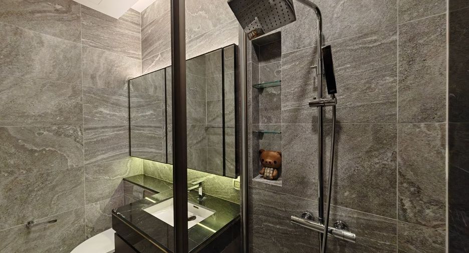 For rent and for sale 2 bedrooms condo in Khlong Toei, Bangkok