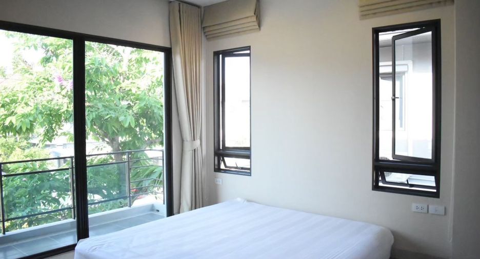 For sale 3 bedrooms house in Saphan Sung, Bangkok
