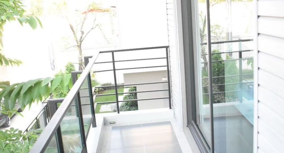 For sale 3 bedrooms house in Saphan Sung, Bangkok