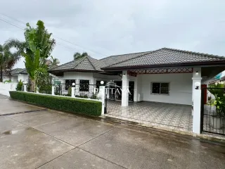 À louer et à vendre 3 chambres maison à Bang Lamung, Chonburi