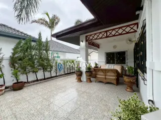 À louer et à vendre 3 chambres maison à Bang Lamung, Chonburi