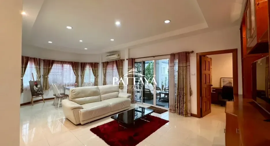 For rent and for sale 3 bedrooms house in Bang Lamung, Chonburi