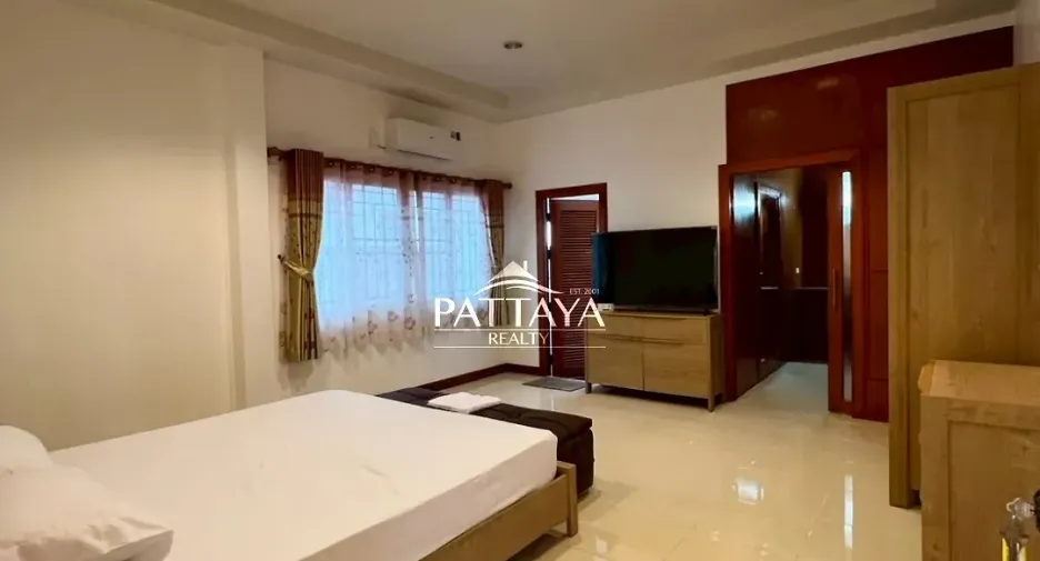 For rent and for sale 3 bedrooms house in Bang Lamung, Chonburi