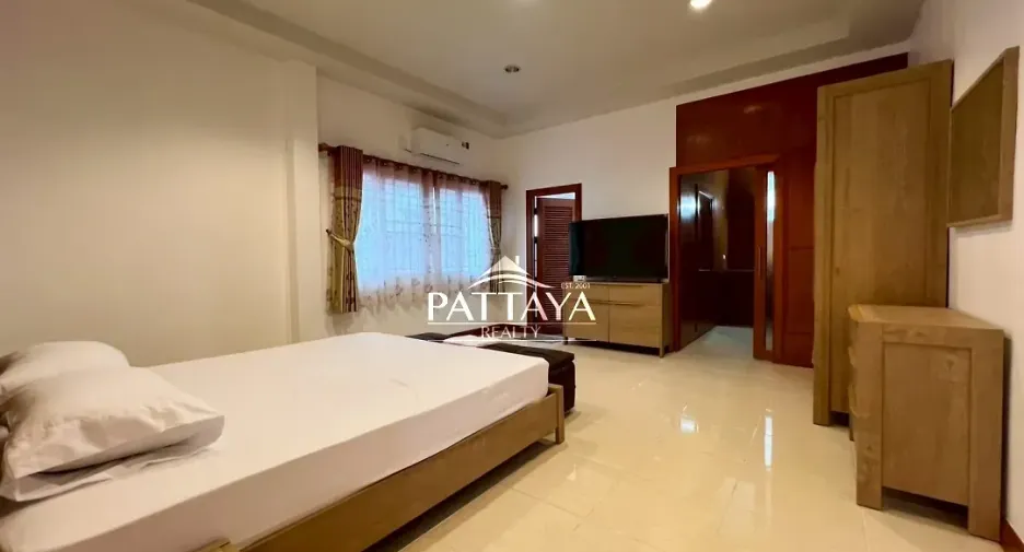 For rent and for sale 3 bedrooms house in Bang Lamung, Chonburi