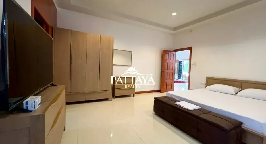 For rent and for sale 3 bedrooms house in Bang Lamung, Chonburi