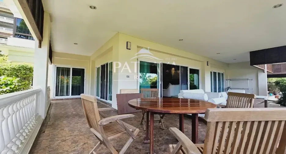 Wohnung zur Miete und zum Kauf mit 3 Zimmer in Sattahip, Chonburi
