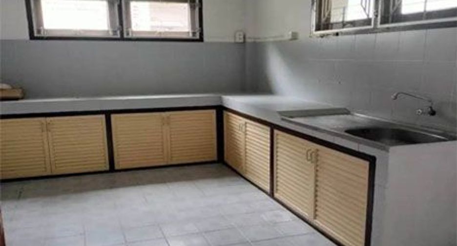 Haus zum Kauf mit 3 Zimmer in Saraphi, Chiang Mai