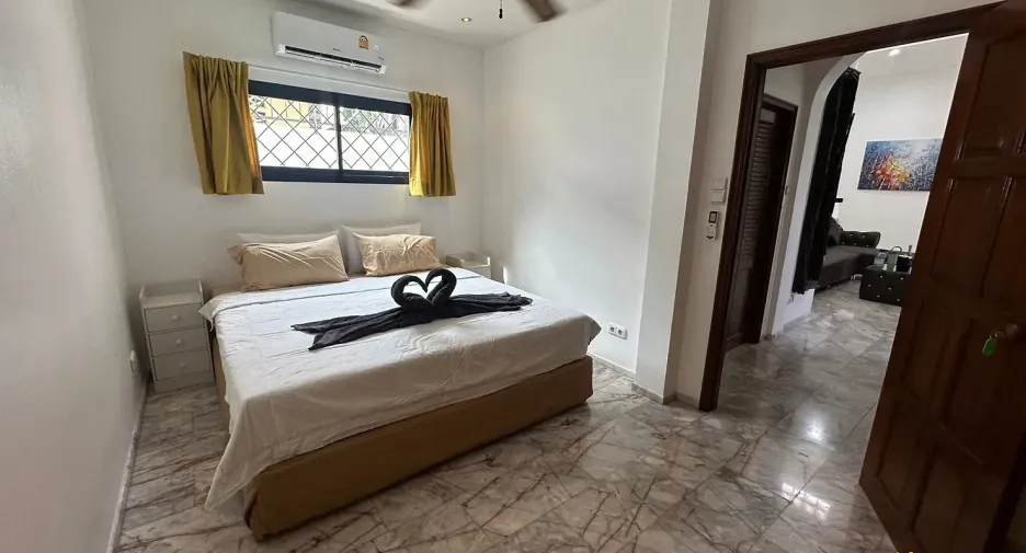 À louer 3 chambres maison à Bang Lamung, Chonburi
