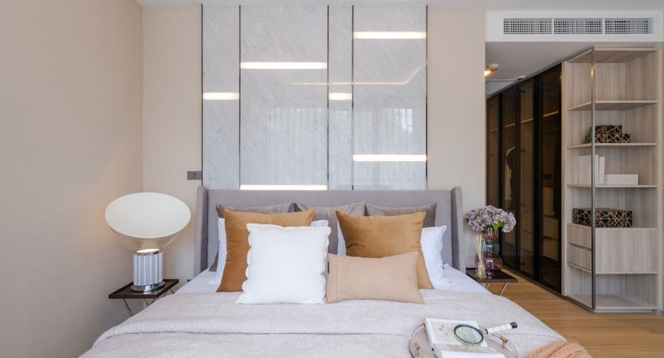 Condo en alquiler de 3 habitaciones en Watthana, Bangkok