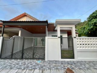 Casa adosada en venta de 2 habitaciones en Kathu, Phuket