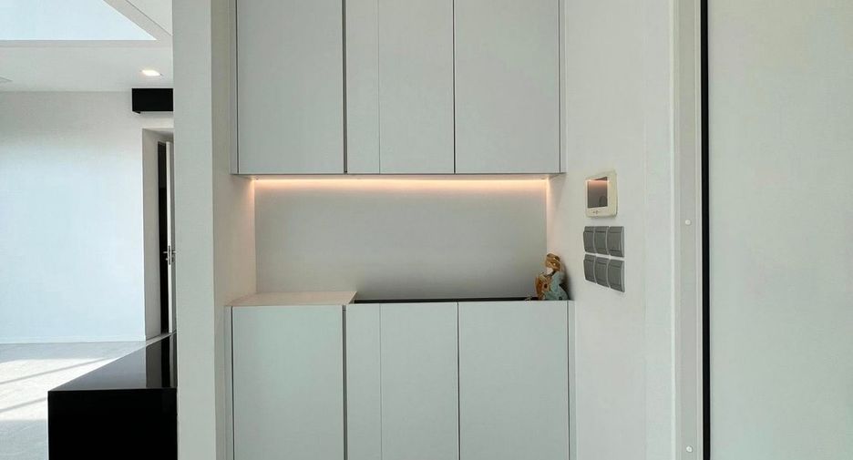 Casa en venta de 4 habitaciones en Bang Phli, Samut Prakan