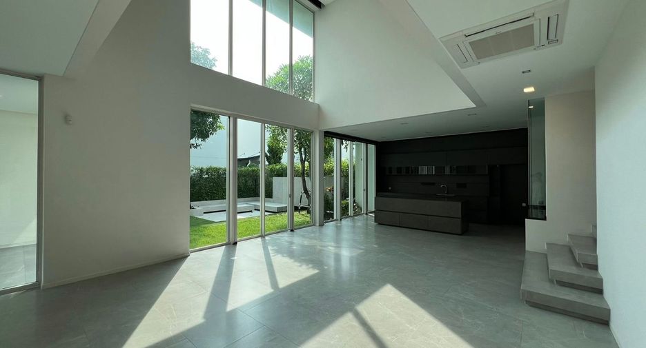 Casa en venta de 4 habitaciones en Bang Phli, Samut Prakan
