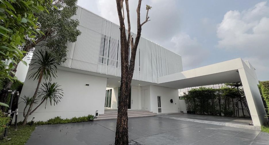 Casa en venta de 4 habitaciones en Bang Phli, Samut Prakan