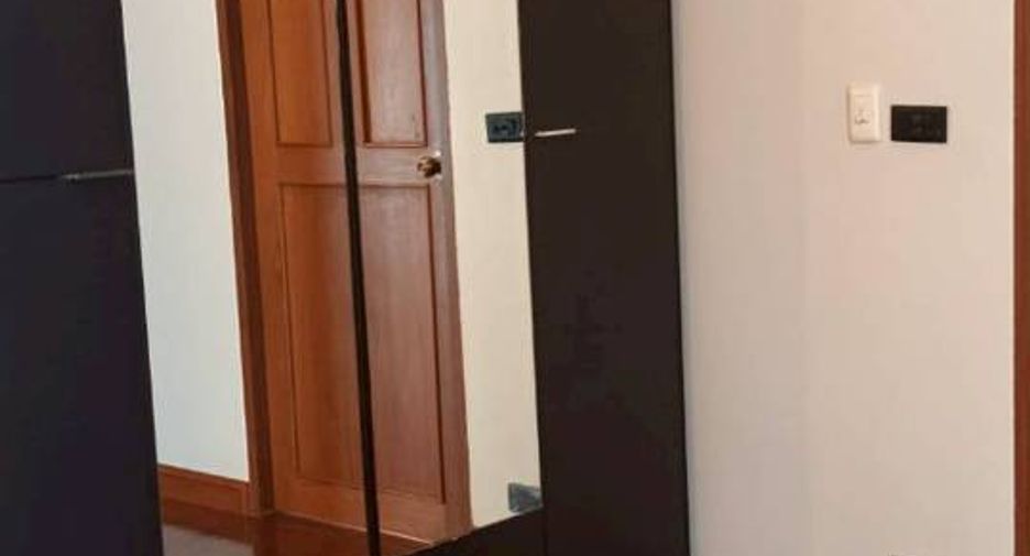 For rent 4 ベッドルーム villa in Watthana, Bangkok