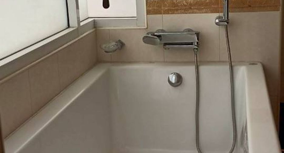 For rent 4 ベッドルーム villa in Watthana, Bangkok
