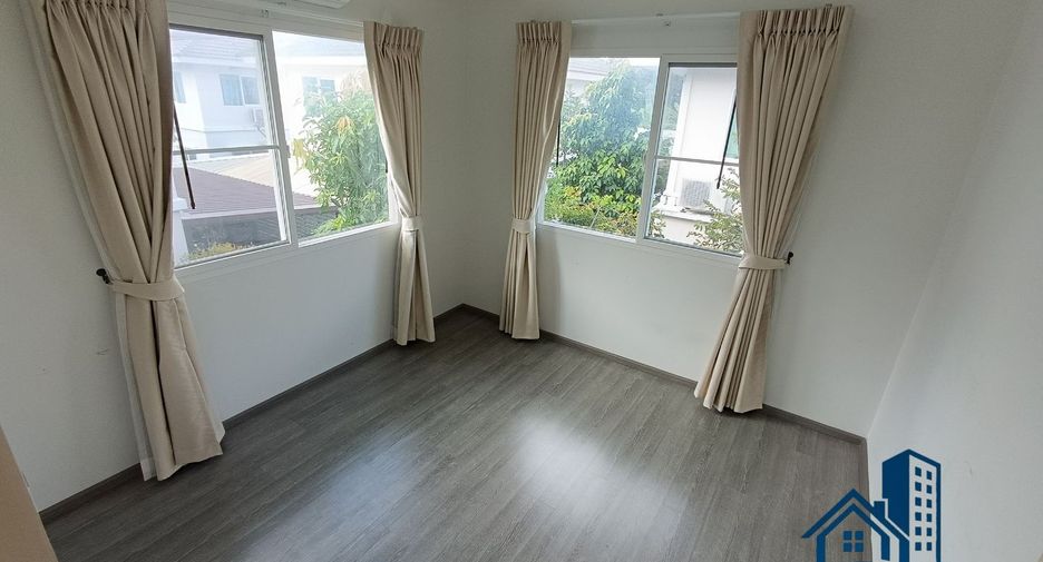 Casa en venta de 4 habitaciones en Lam Luk Ka, Pathum Thani