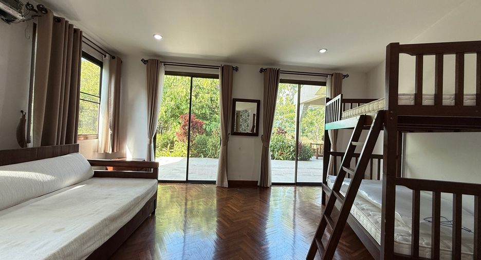 For rent 4 bedrooms villa in Mae Rim, Chiang Mai