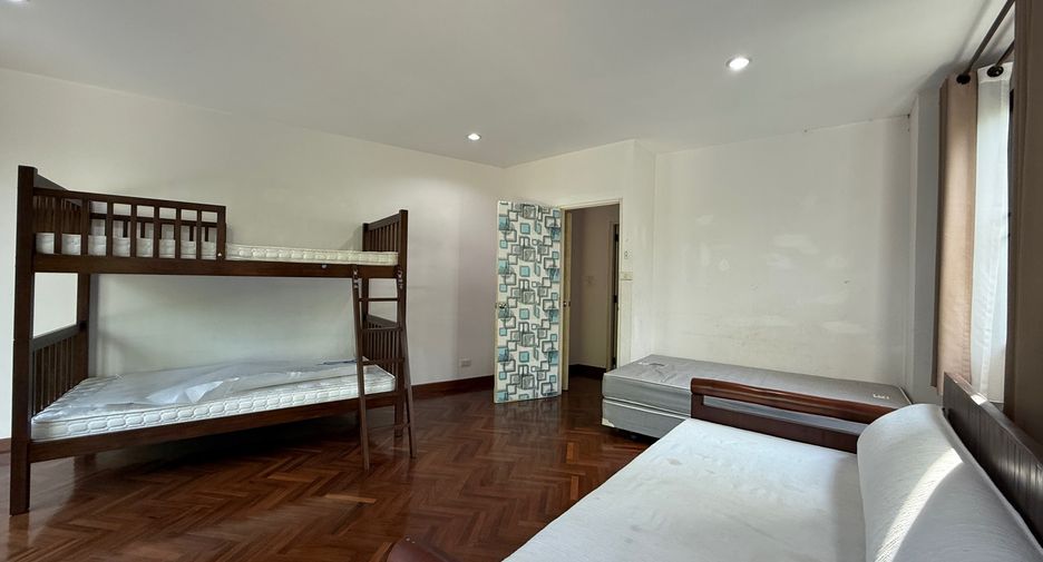 For rent 4 bedrooms villa in Mae Rim, Chiang Mai