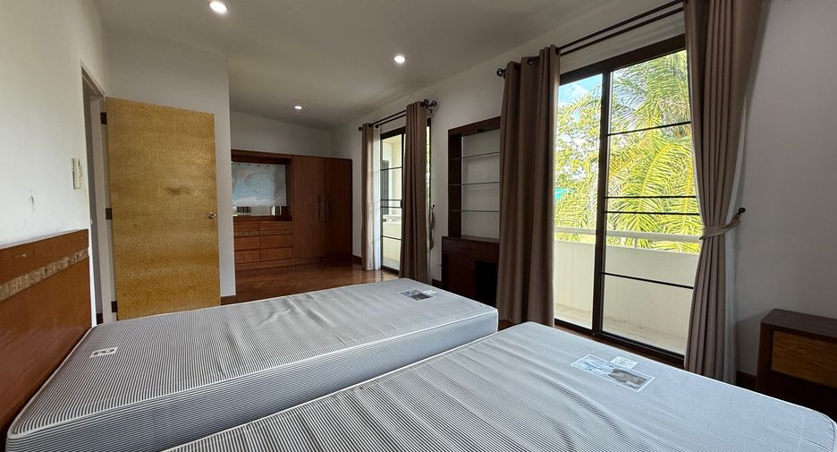 For rent 4 bedrooms villa in Mae Rim, Chiang Mai