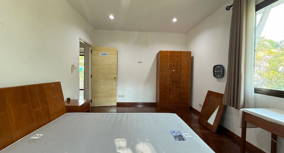 For rent 4 bedrooms villa in Mae Rim, Chiang Mai