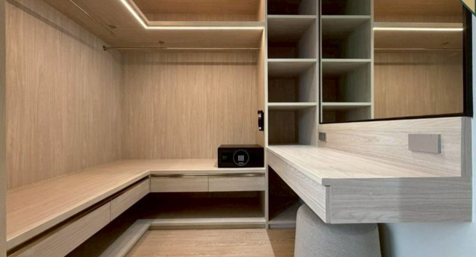 Condo en alquiler de 4 habitaciones en Khlong Toei, Bangkok