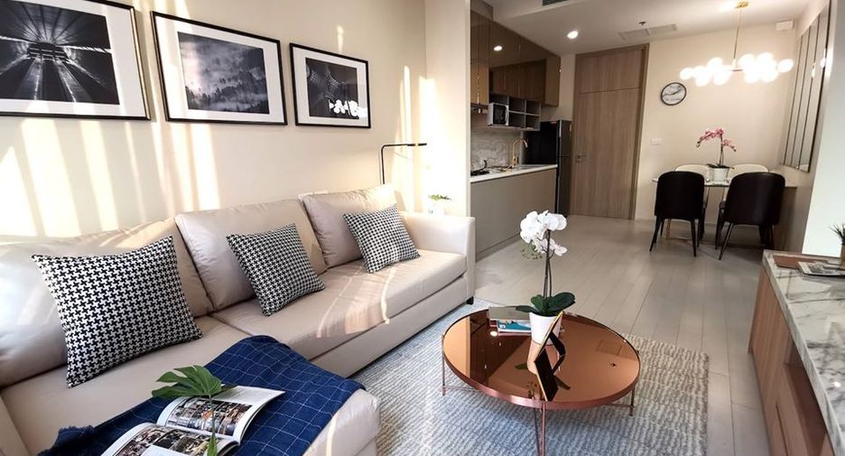 For rent 2 bedrooms condo in Pathum Wan, Bangkok