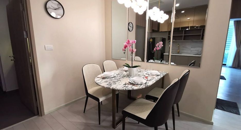 For rent 2 bedrooms condo in Pathum Wan, Bangkok