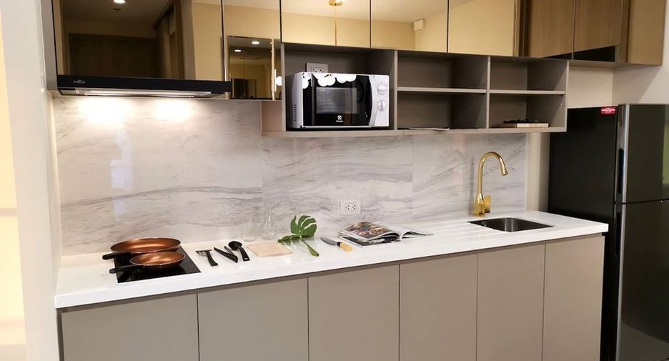 For rent 2 bedrooms condo in Pathum Wan, Bangkok