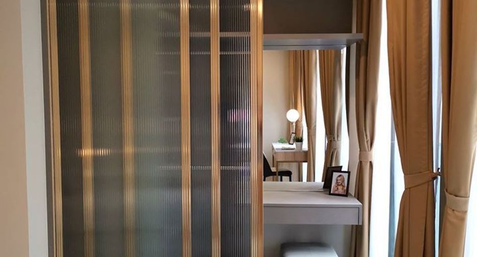 For rent 2 bedrooms condo in Pathum Wan, Bangkok