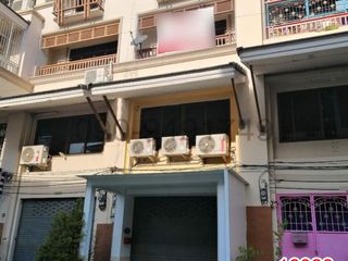 For rent 4 bedrooms townhouse in Bang Khun Thian, Bangkok