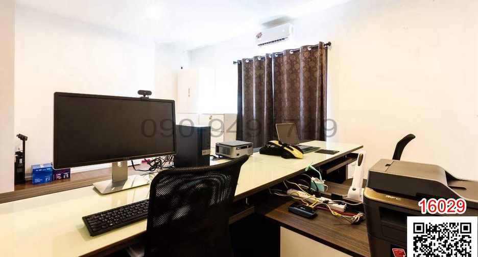 For rent 3 bedrooms townhouse in Bueng Kum, Bangkok
