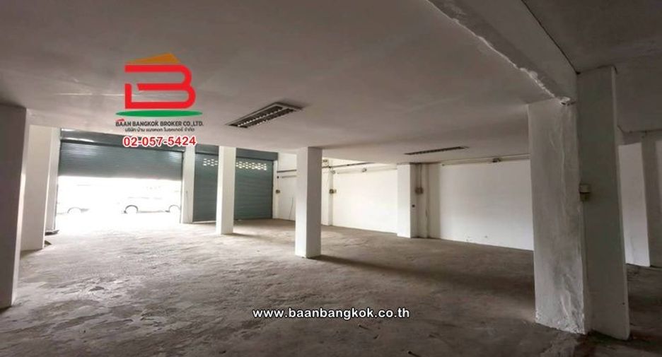 For rent 6 bedrooms retail Space in Sai Mai, Bangkok