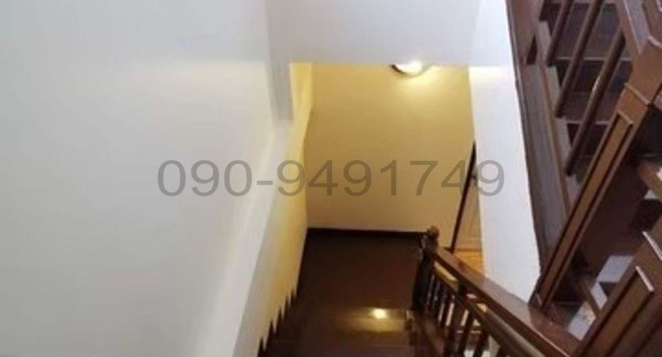 For rent 3 bedrooms townhouse in Khan Na Yao, Bangkok