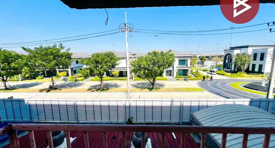 For sale 5 bedrooms retail Space in Lat Krabang, Bangkok