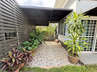 For sale 7 bedrooms house in Mueang Nakhon Ratchasima, Nakhon Ratchasima